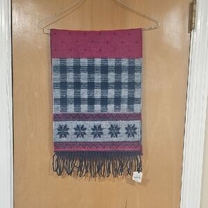 Elegant Pink and Blue Patterned Scarf